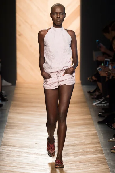 Look 49